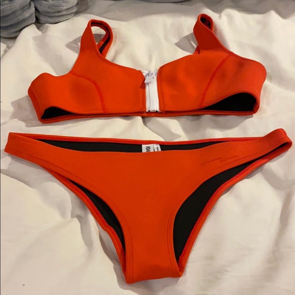 Hoaka swimwear